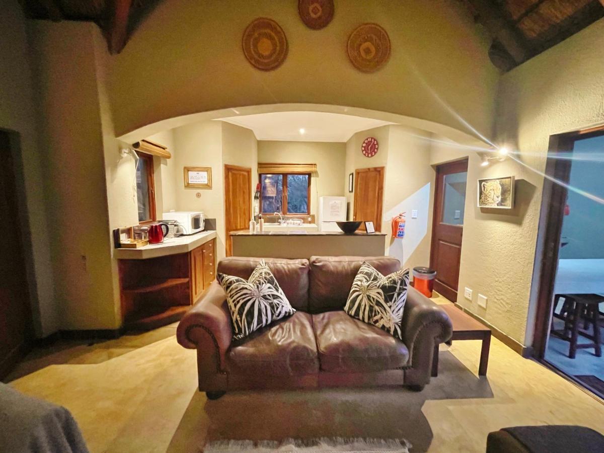 10 Raptors Lodge Hoedspruit Eksteriør billede