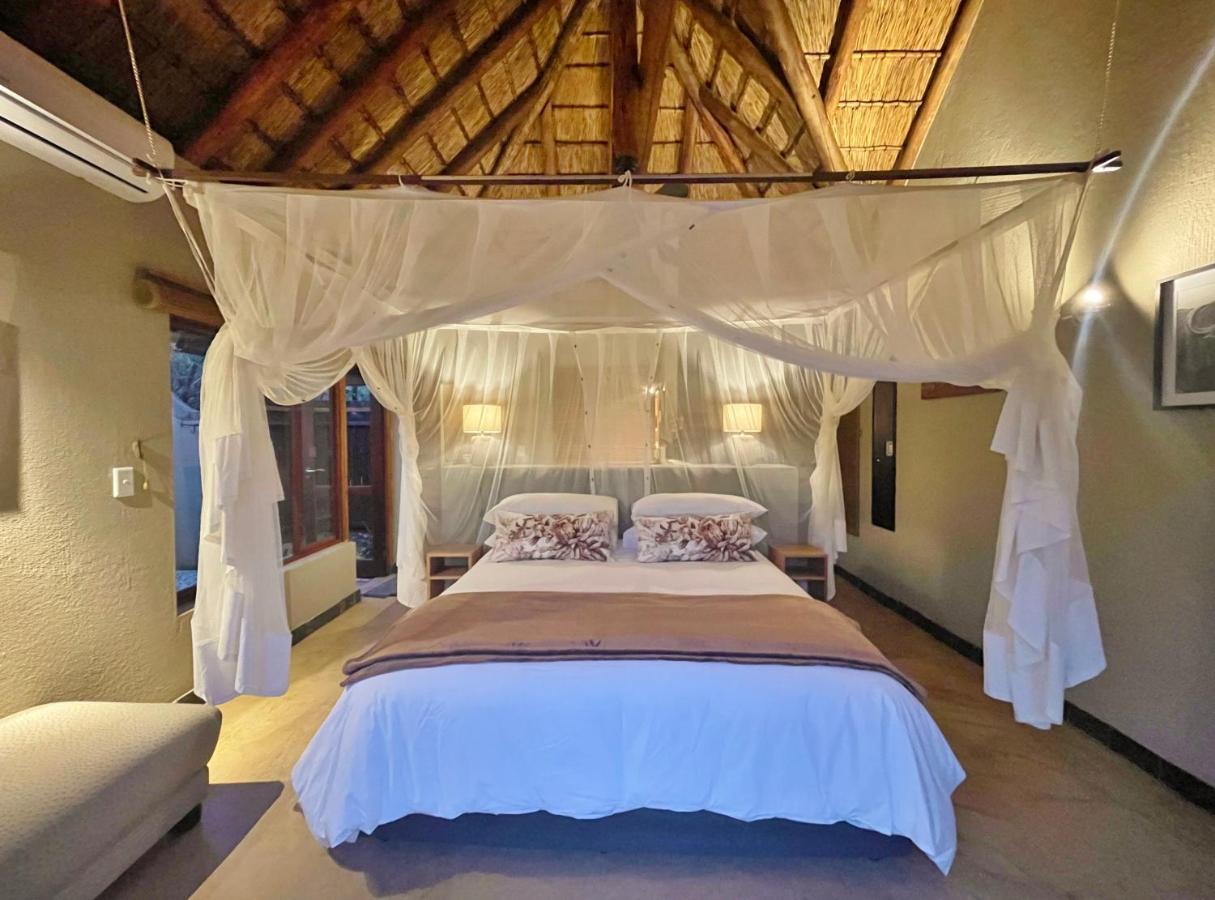10 Raptors Lodge Hoedspruit Eksteriør billede