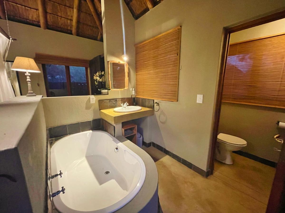 10 Raptors Lodge Hoedspruit Eksteriør billede