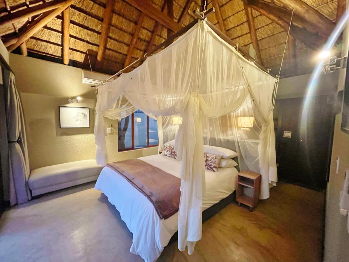 10 Raptors Lodge Hoedspruit Eksteriør billede