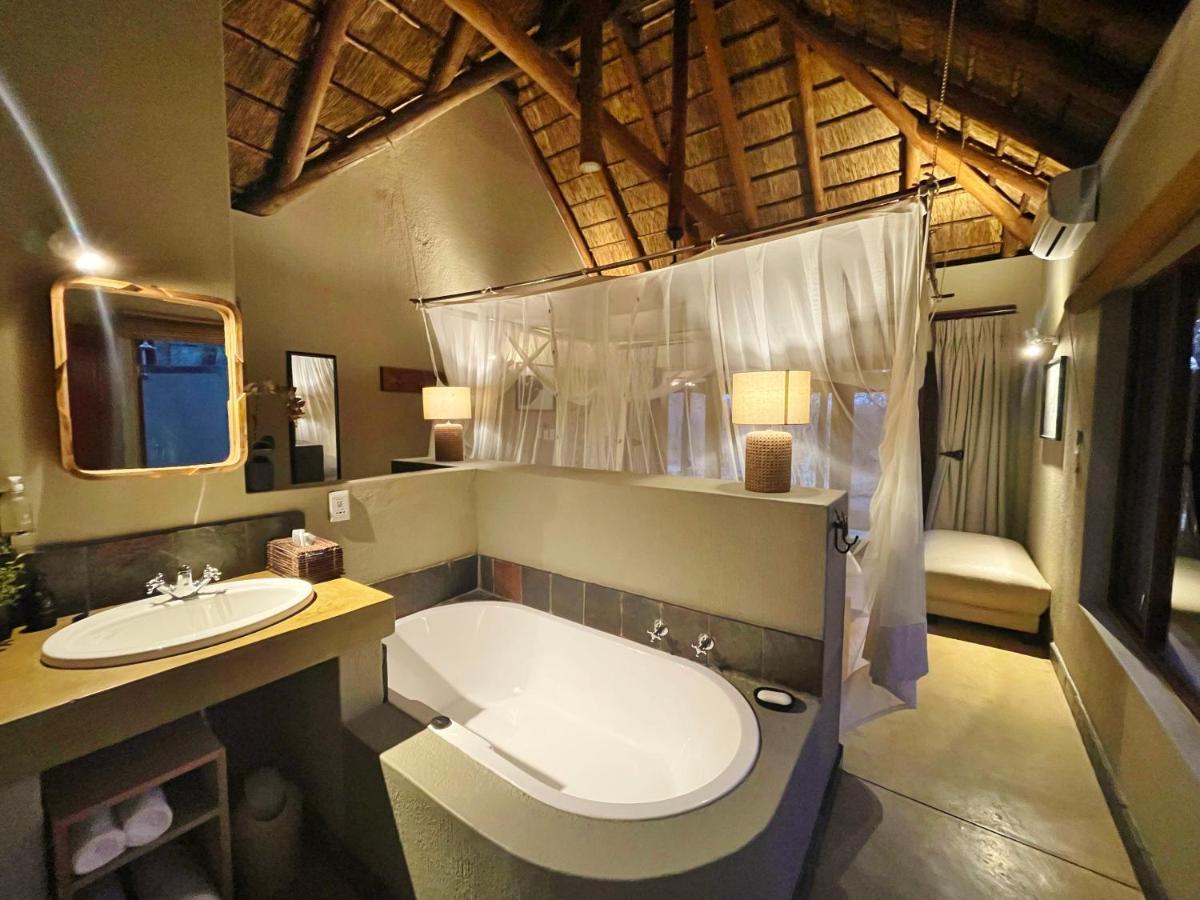 10 Raptors Lodge Hoedspruit Eksteriør billede